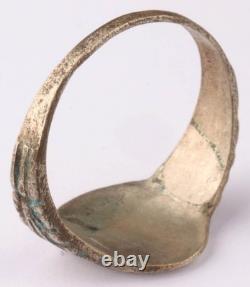 U 518 Tiger bites ship U-boat WW2 German ring naval submarine U-Boot Kriegsmarin