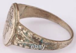 U 518 Tiger bites ship U-boat WW2 German ring naval submarine U-Boot Kriegsmarin