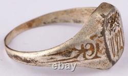 U921 Griffin U-boat WW2 German ring naval submarine U-Boot Kriegsmarine Navy WWI