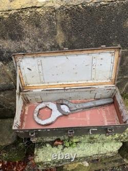WW2 German Original Werkzeuge Waffenmeister Kriegsmarine 8.8cm Tool Box u Boat