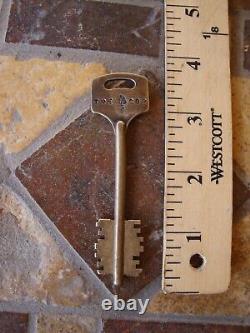 WW2 Navy German Reich Kriegsmarine Vault =Tresor barrel skeleton brass key